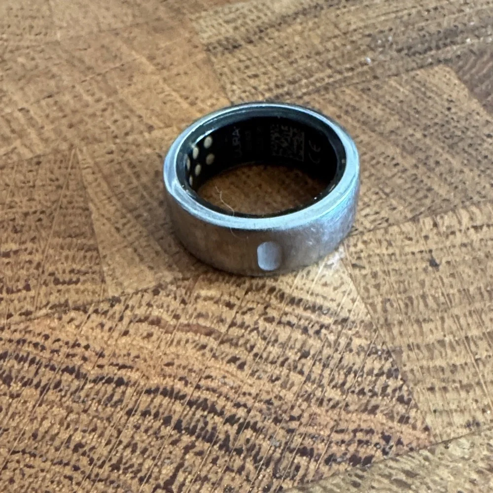 Oura Ring Gen 3 With Charging Base